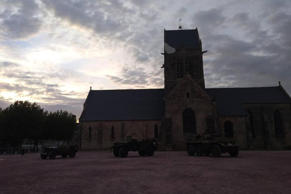 Gite** De Pauline A Sainte Mere Eglise Экстерьер фото